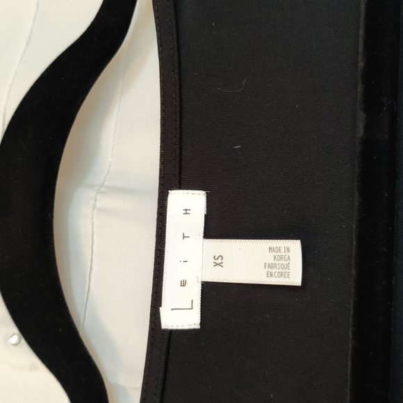 Black Ruched sleeveless midi Dress - Picture 8 of 9